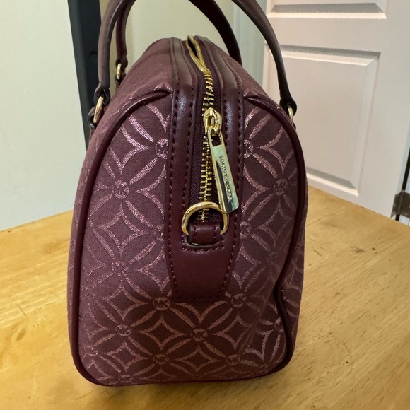 Michael Kors Merlot Patterned Satchel w/Umbrella - Picture 4 of 10